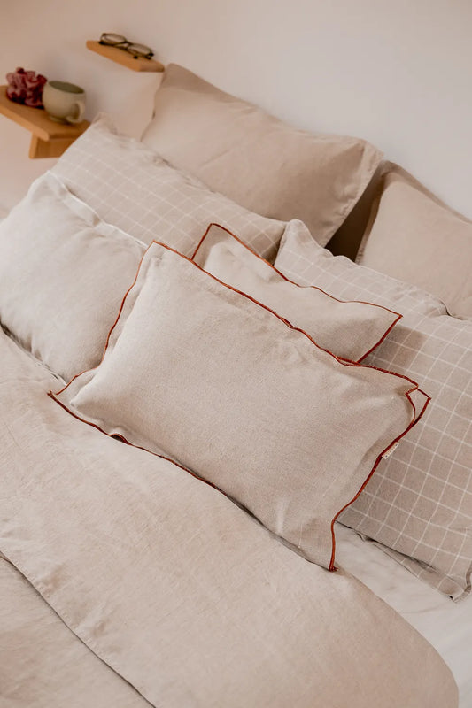 Housse de coussin beige en lin - linge de lit en lin made in france - cadeaux décoration Noël