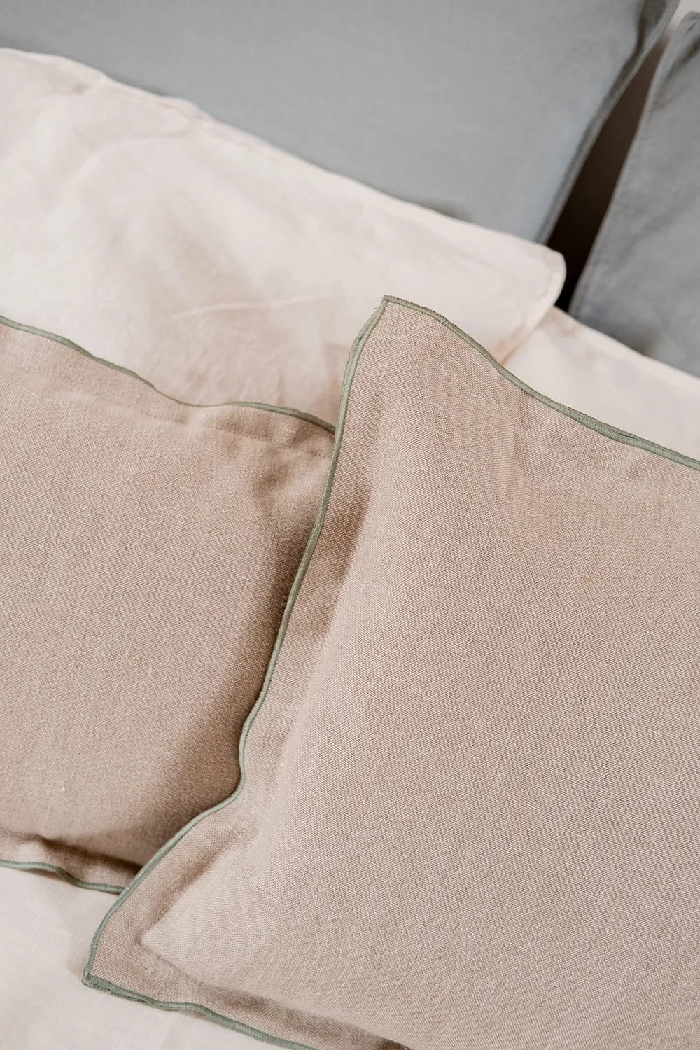 Housse de coussin beige en lin - linge de lit en lin made in france - cadeaux décoration