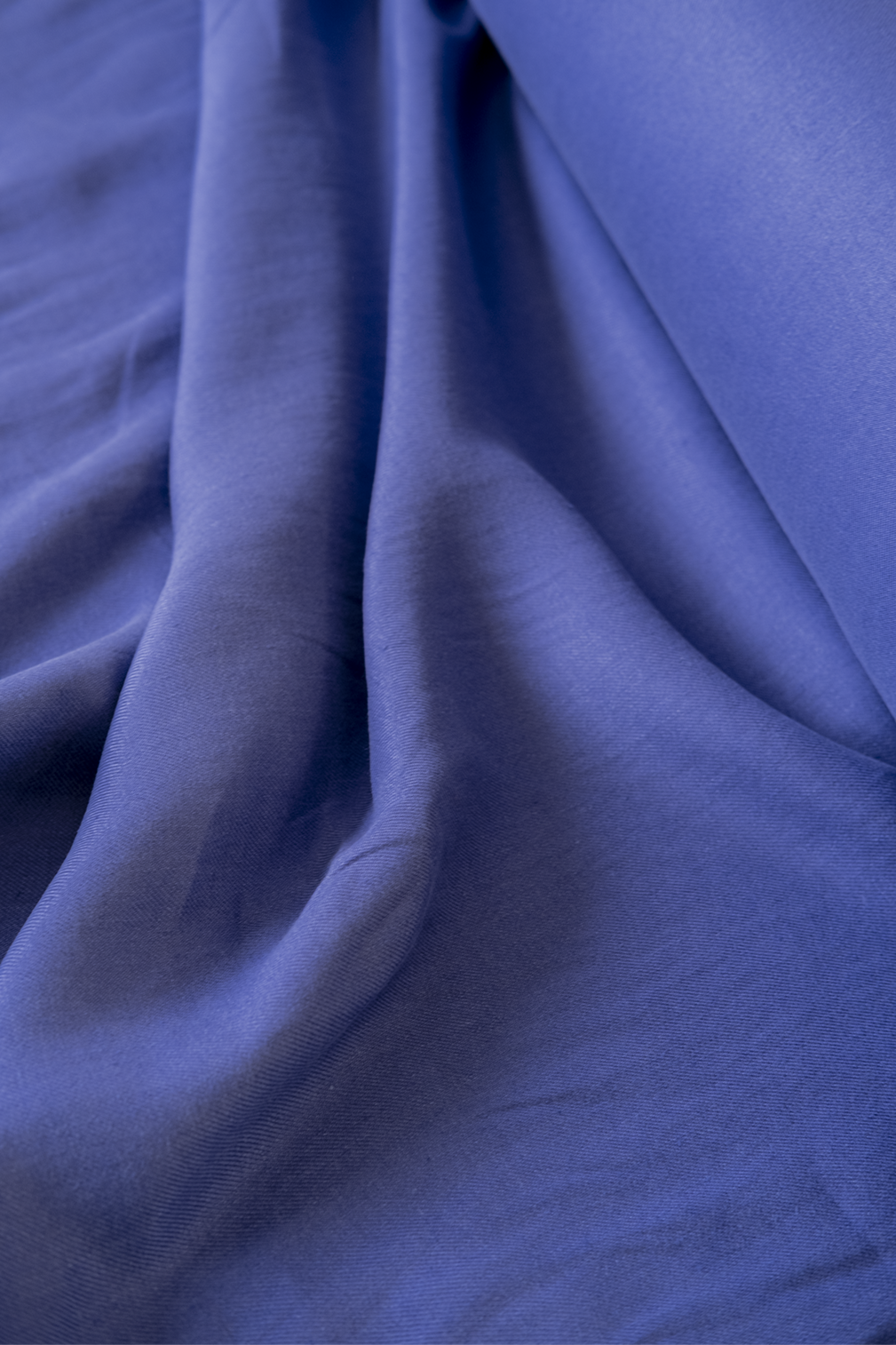 Tissu en lin bleu foncé Made in France - couture DIY