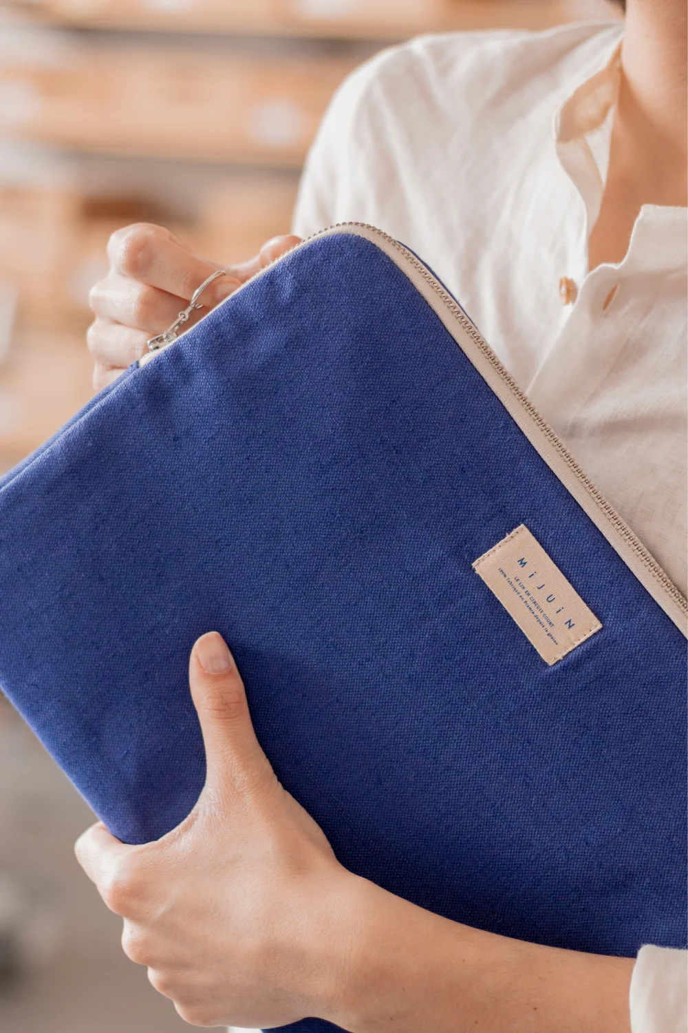 Pochette d'ordinateur bleu en lin - cadeau Noël Made in France