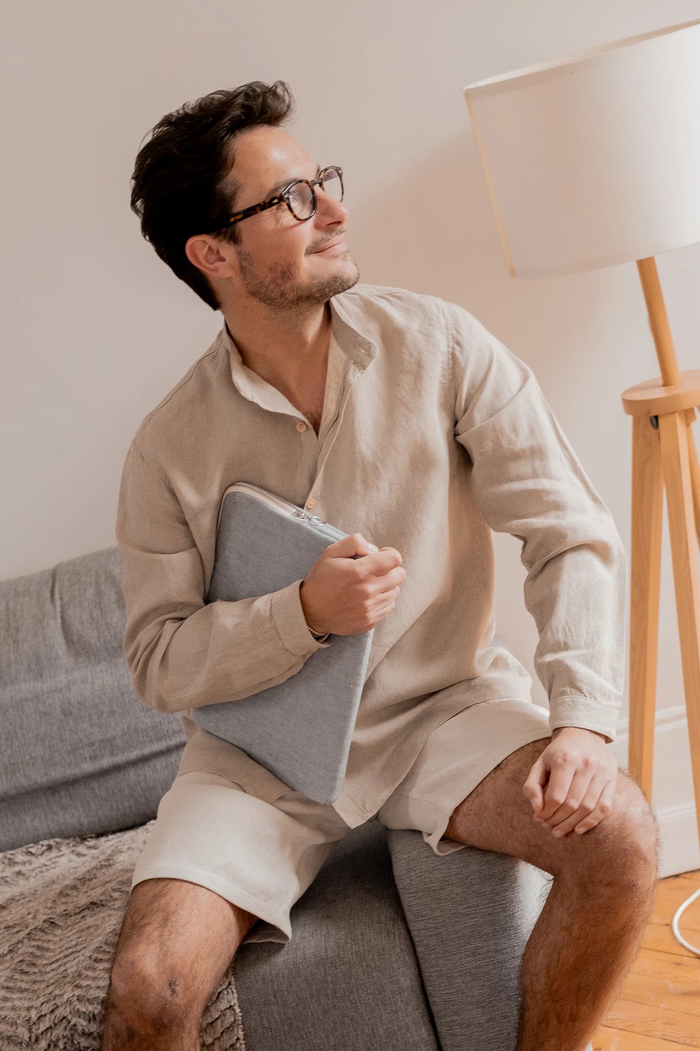 Pochette d'ordi bleu en lin - cadeau éthique Noël Made in France