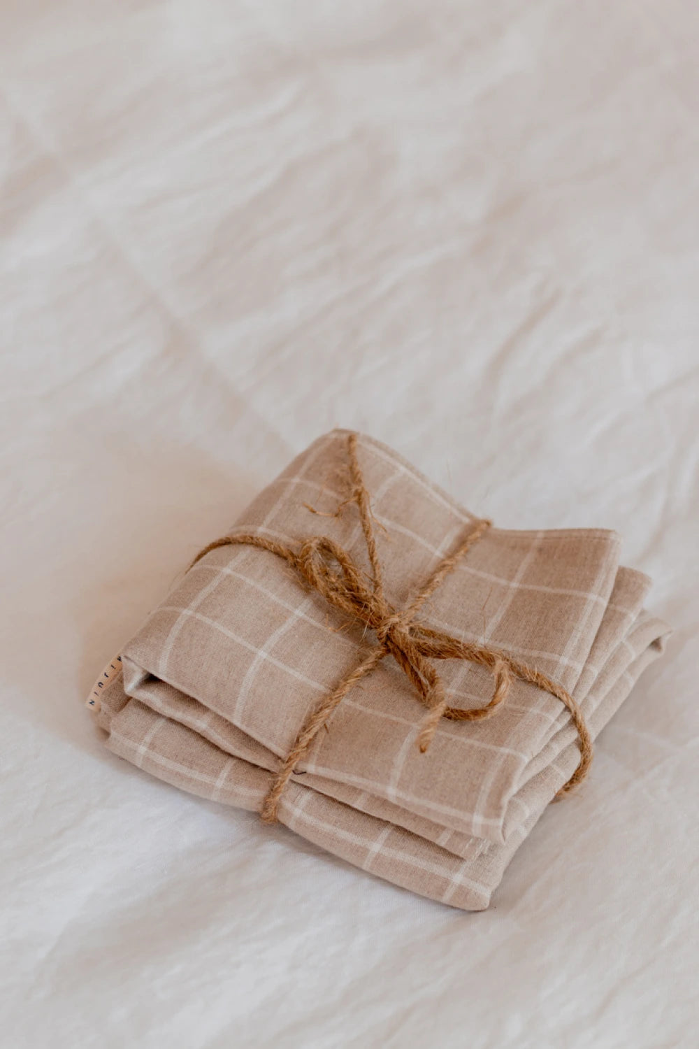 Taie d'oreiller en lin beige à carreaux - Made in France