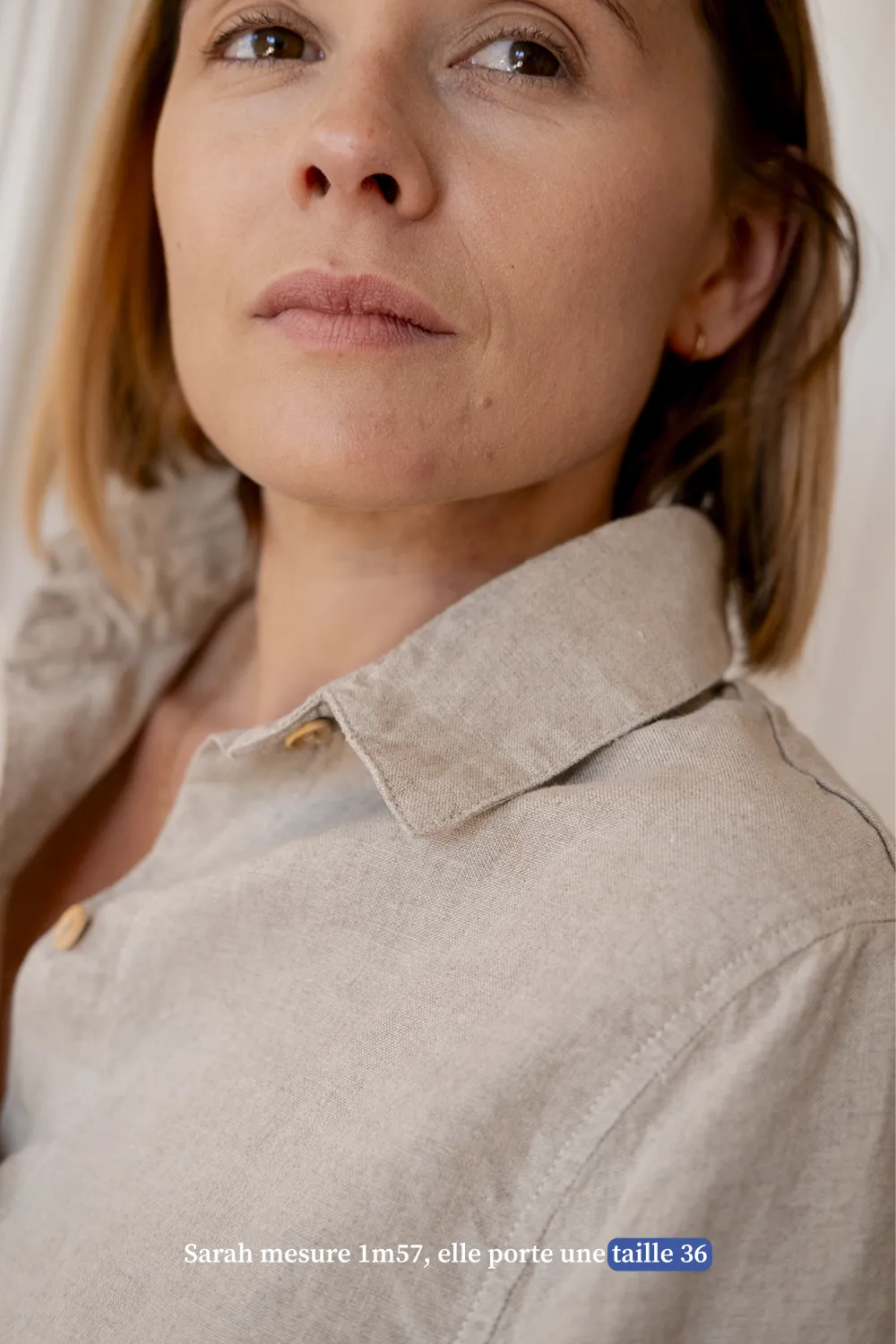 La chemise col classique beige