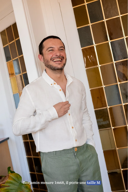 La chemise col boutonné blanche