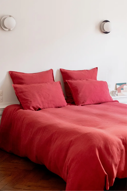 La taie d'oreiller cerise