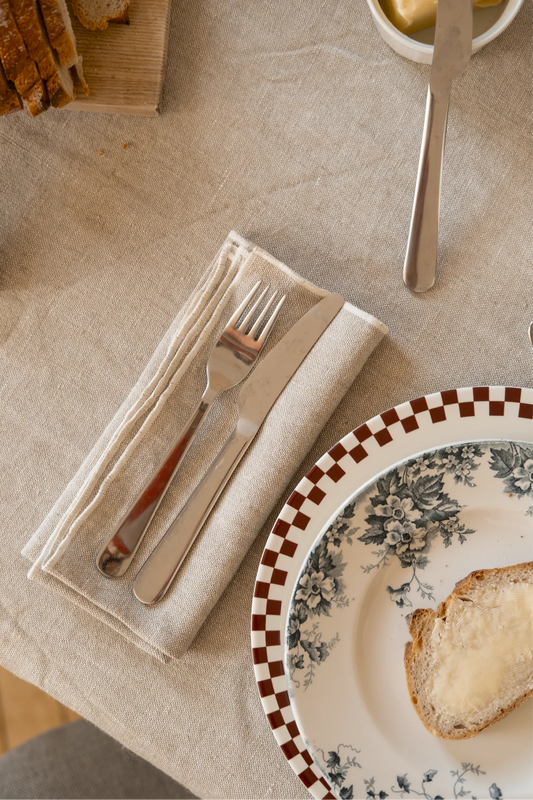 Le duo de serviettes de table bourdon blanc
