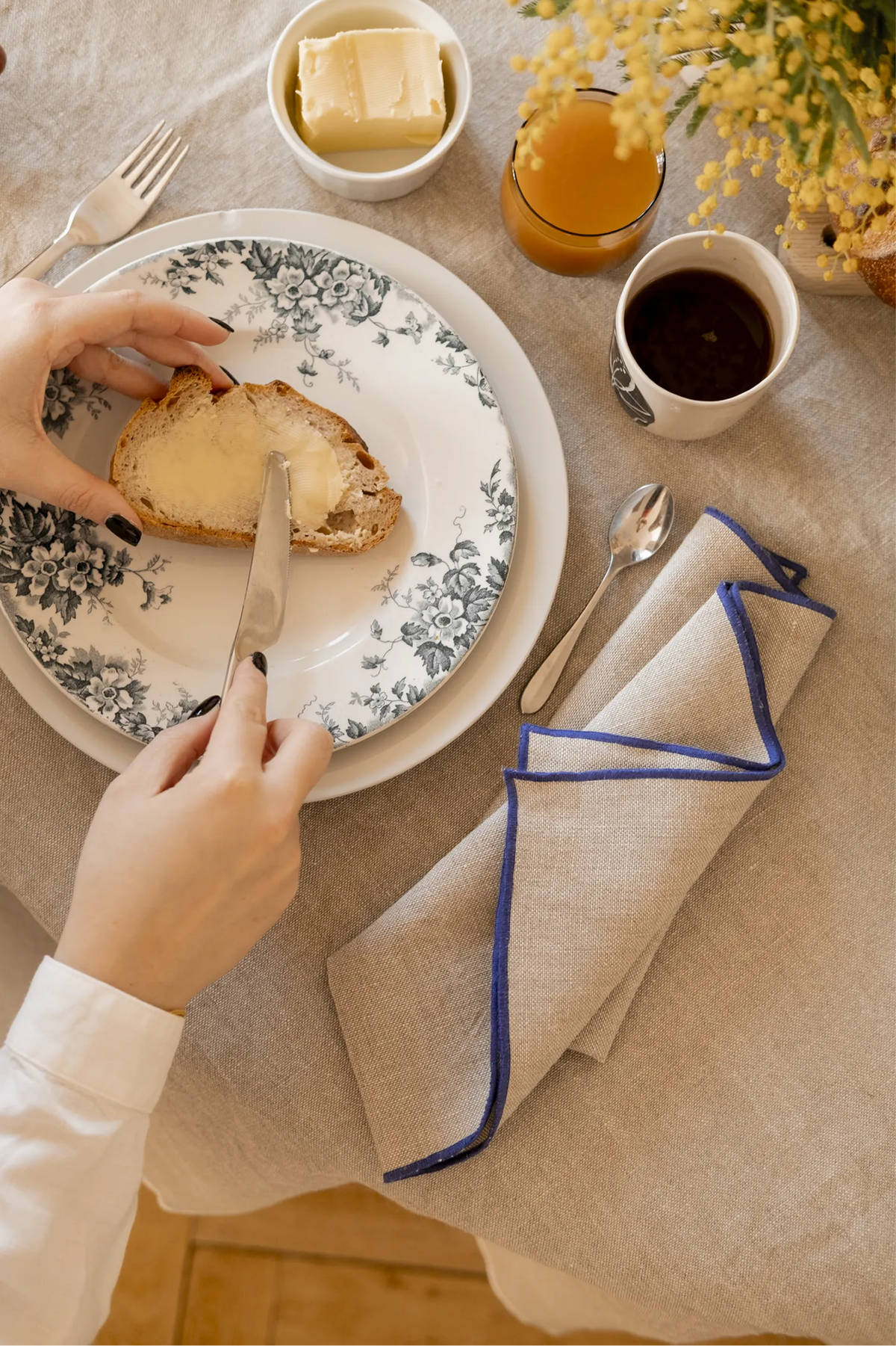 Le duo de serviettes de table bourdon bleu