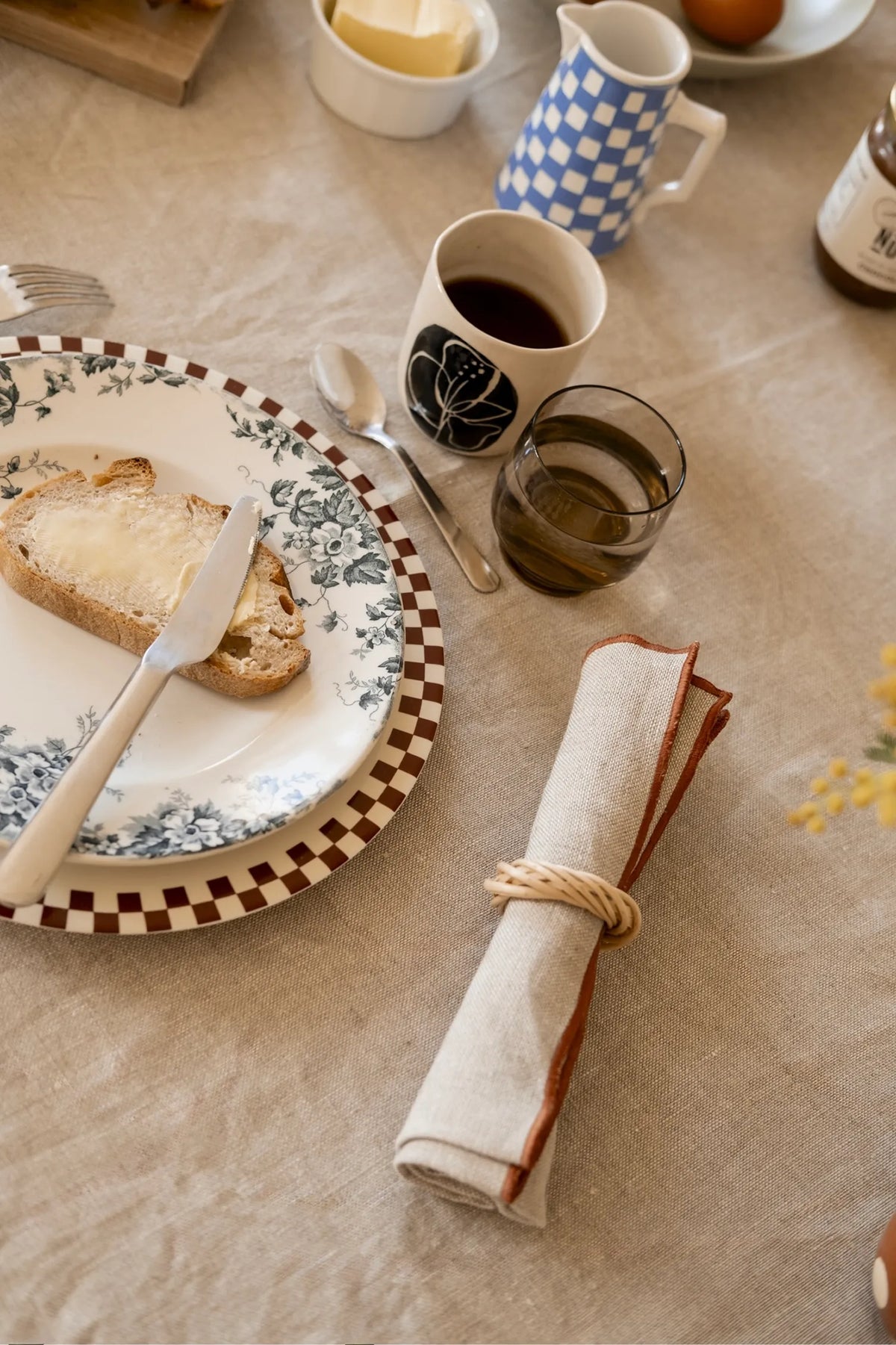 Le duo de serviettes de table bourdon caramel