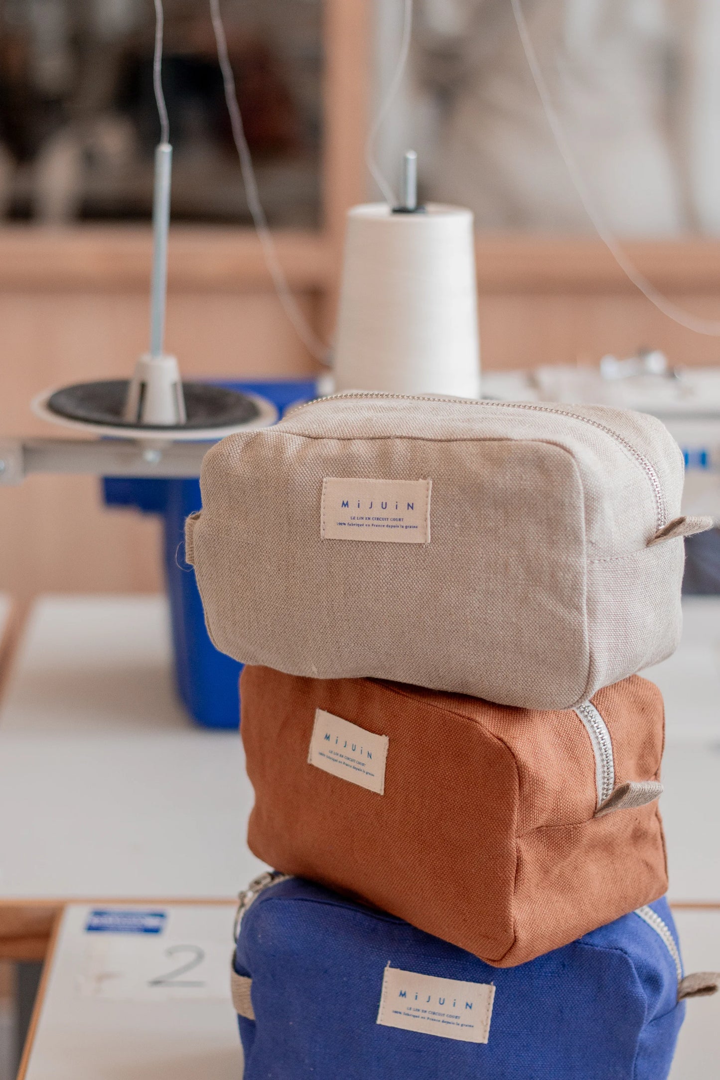 La trousse de toilette bleu