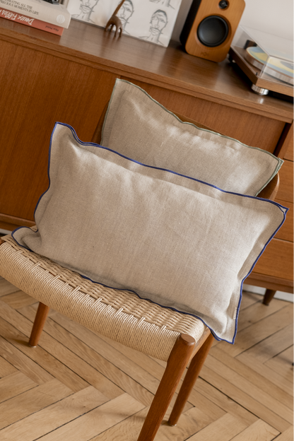 Housse de coussin bourdon bleu