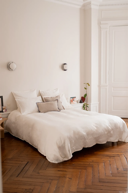 La housse de couette blanche