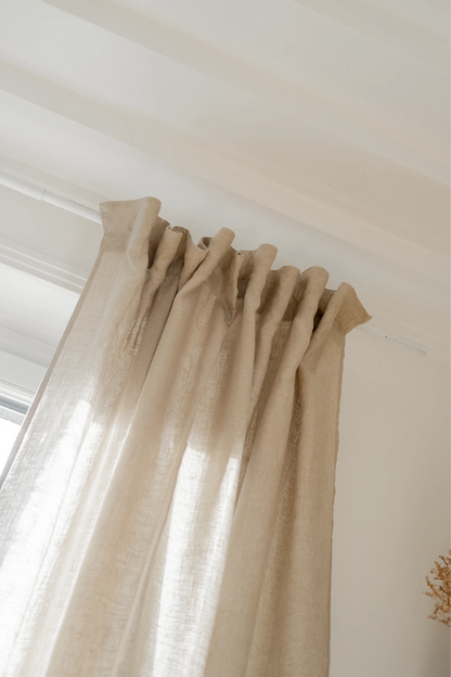 Le rideau fin beige
