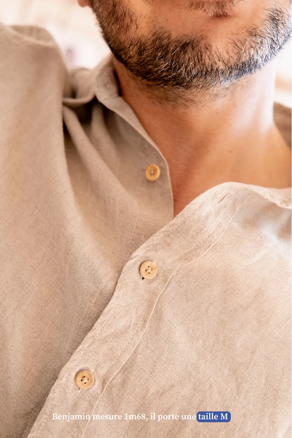 La chemise col classique beige
