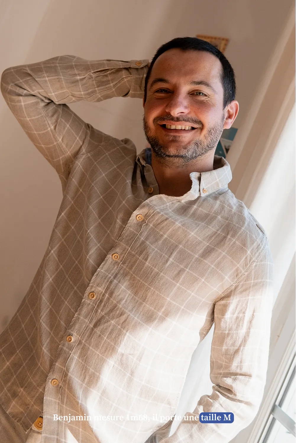 La chemise col boutonné à carreaux