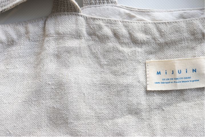 Repasser vêtements en lin