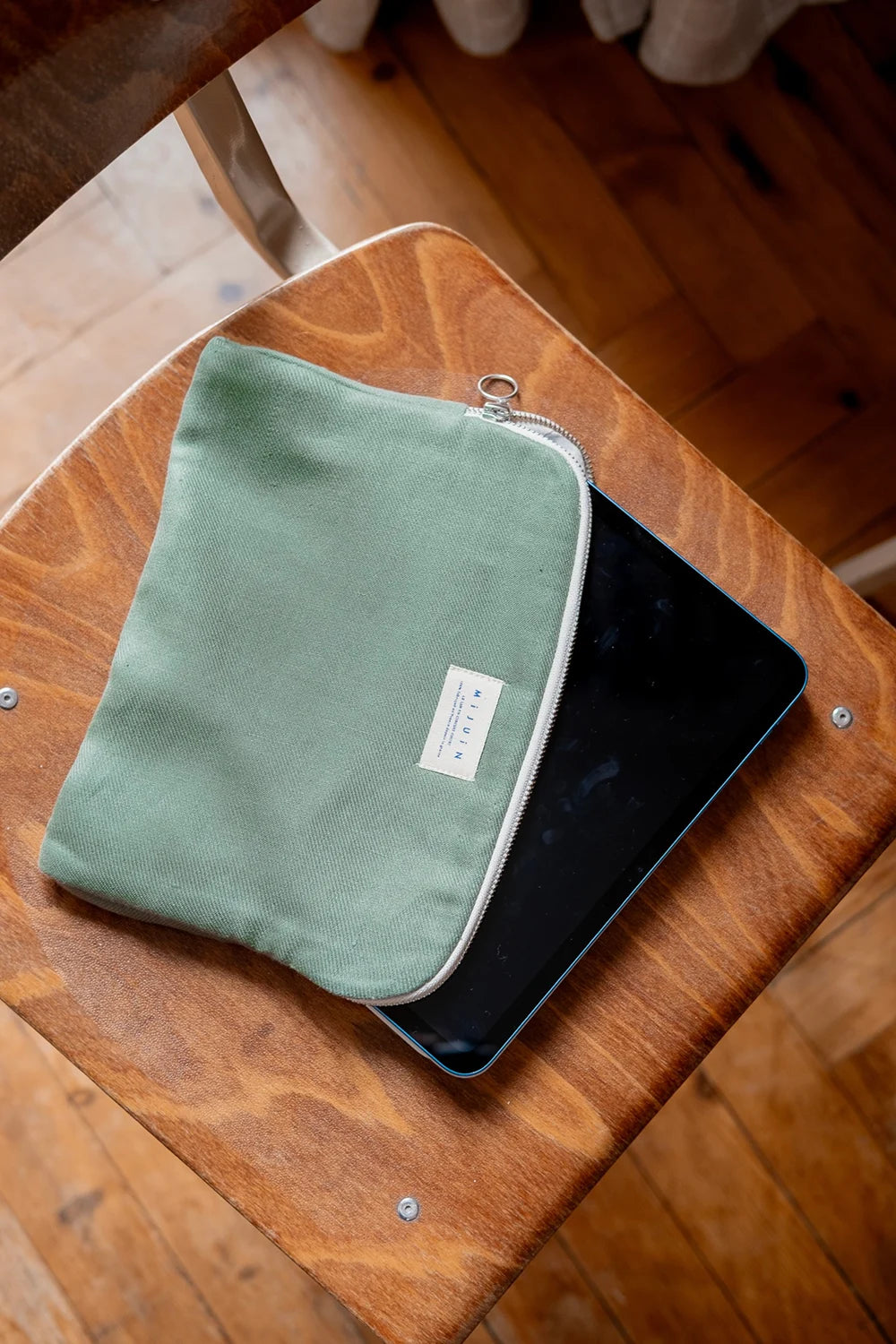 Pochette Ipad vert en lin - cadeaux Made in France