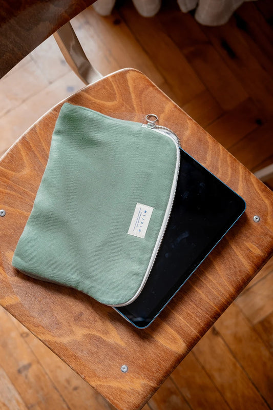 Pochette Ipad vert en lin - cadeaux Made in France