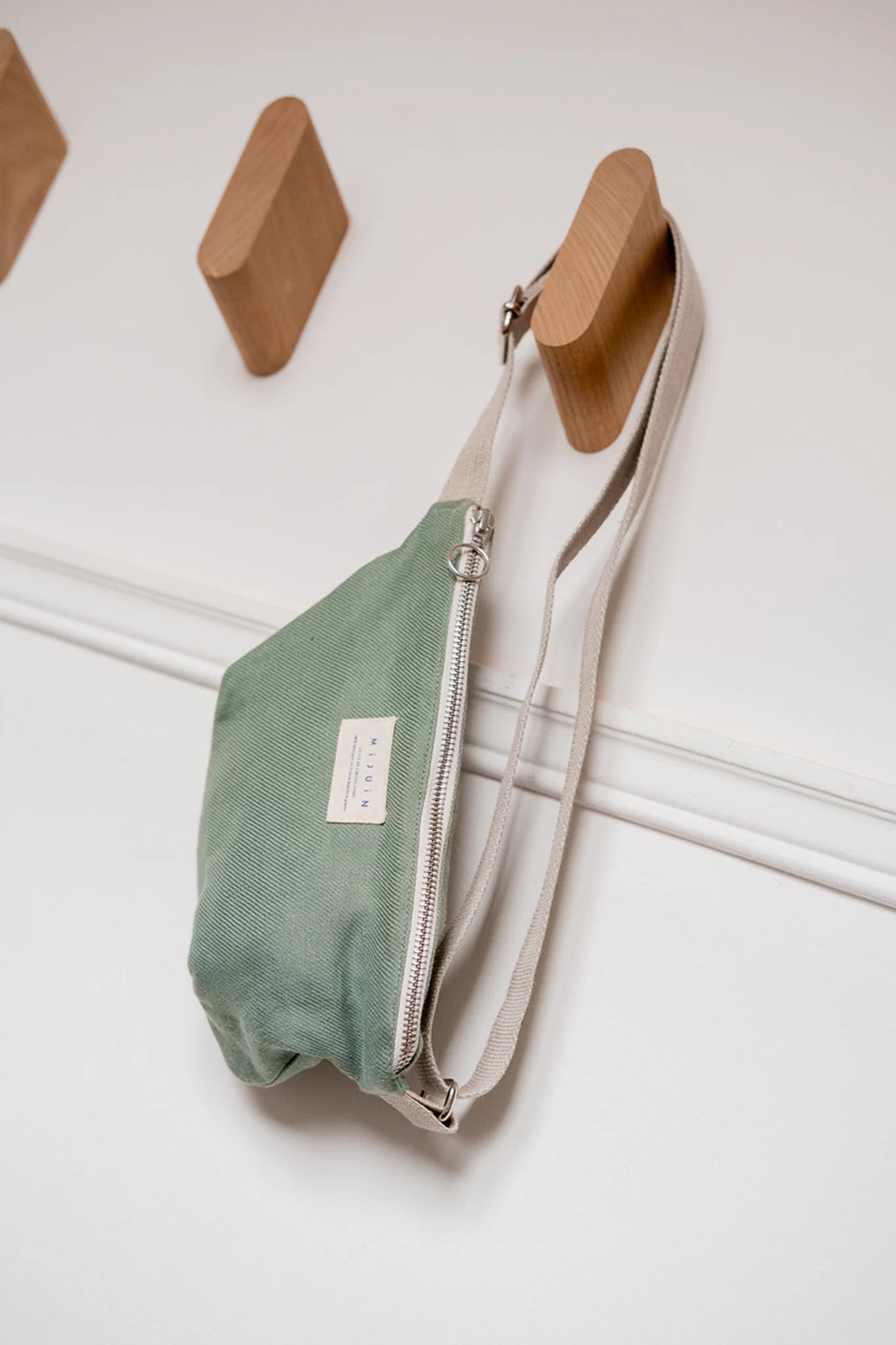 Sac banane vert en lin - cadeau éthique Noël Made in France